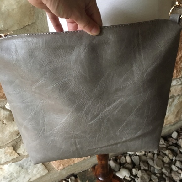 Anthropologie 2 in 1 Vegan Bucket Bag in BLACK - Picture 5 of 9